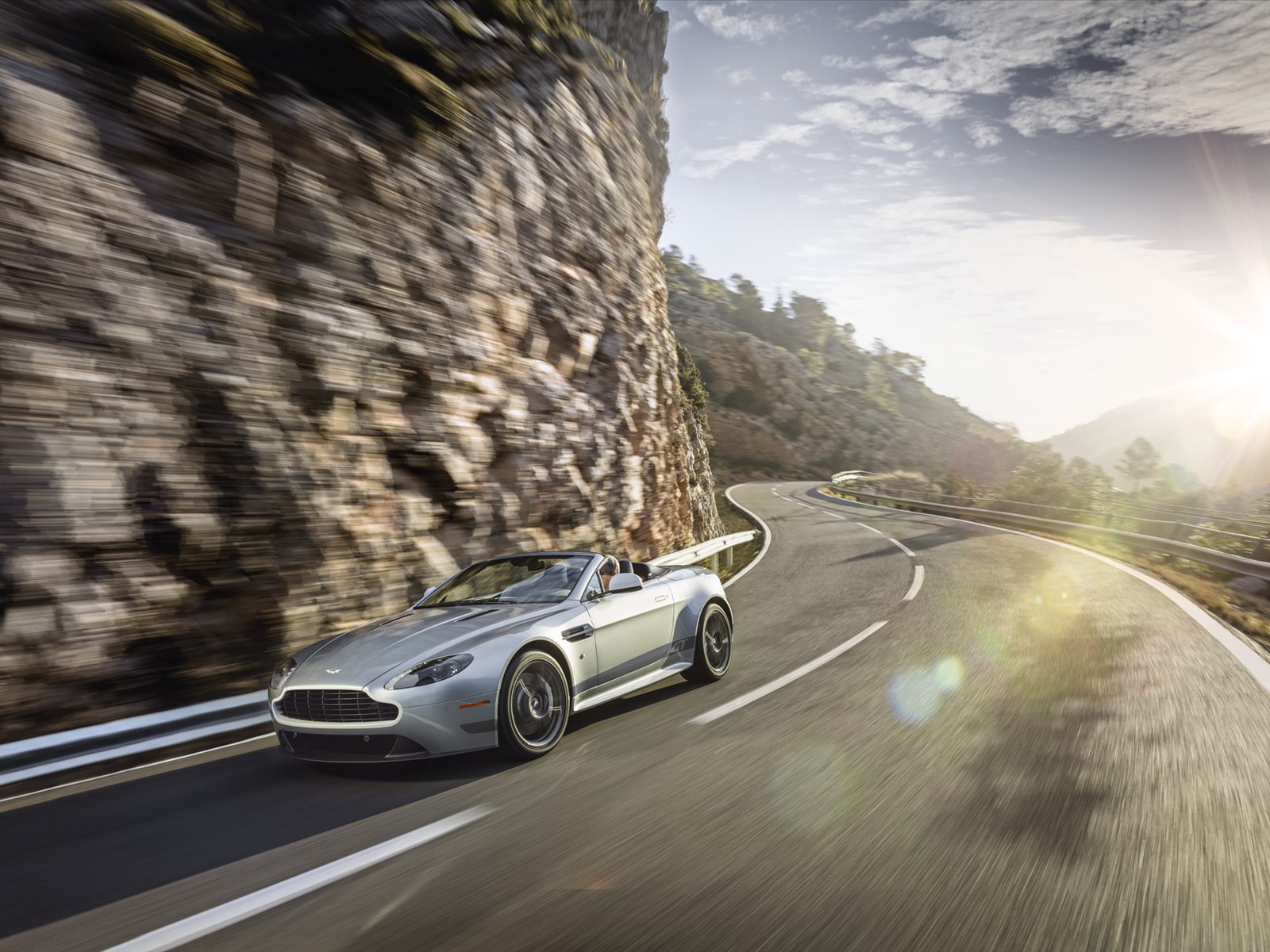 Aston Martin V8 Vantage GT 2015
